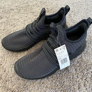 Mens Adidas Lite Racer Adapt NWT! Never worn. Size 9 cloud foam insole